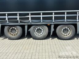 Schmitz Cargobull Curtainsider Mega Getränke