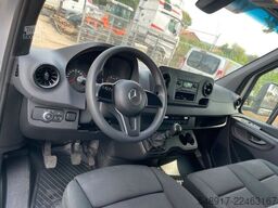 Mercedes-Benz Sprinter 317