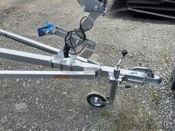 NEU Bootsanhänger verstellbar 750 kg feuerverzinkt