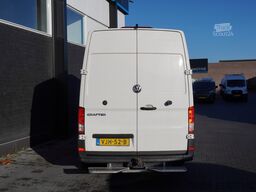 Volkswagen Crafter 2.0 TDI 140PK L3H3 EURO 6 - Airco - Nav...