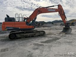Doosan DX300 LC-5 excavator with digging bucket