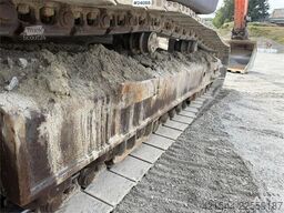 Doosan DX300 LC-5 excavator with digging bucket