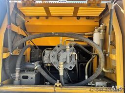 Volvo EC210LC Excavator w/ Grading Bucket WATCH VIDEO