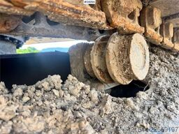 Volvo EC210LC Excavator w/ Grading Bucket WATCH VIDEO