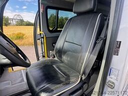 Mercedes-Benz Sprinter 516 Minibus – 16+1 Seats
