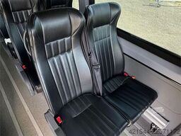 Mercedes-Benz Sprinter 516 Minibus – 16+1 Seats