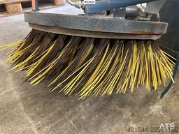 Stark KH2500S sweeper