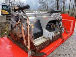 Valtra mit FAE S394 mit MTM