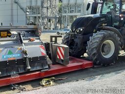 Valtra mit FAE S394 mit MTM
