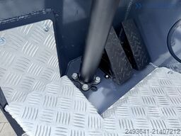 COMBILIFT CBE2500 TRIPLEX 5500 FORK POSITIONER