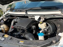 MERCEDES-BENZ Sprinter 314 BlueTEC 9Sitze Motor baut Druck auf
