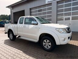 TOYOTA Hilux Extra Cab Life 4x4