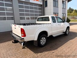 TOYOTA Hilux Extra Cab Life 4x4