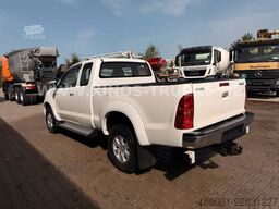 TOYOTA Hilux Extra Cab Life 4x4