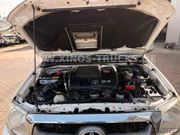 TOYOTA Hilux Extra Cab Life 4x4