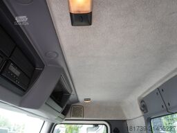 DAF LF 55.220 Skip loader GUIMA PALFINGER