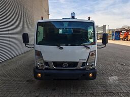 Nissan Cabstar 35.13 NT400 Multitel MX210
