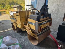 Caterpillar CB-214B Vibratory Roller