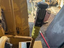Caterpillar CB-214B Vibratory Roller