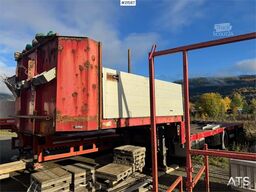 HRD Crane semitrailer.