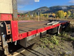 HRD Crane semitrailer.