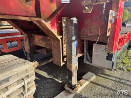 HRD Crane semitrailer.