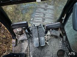 Hyundai Robex 210LC- 3H excavator. Replaced tracks 100 hou