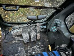 Komatsu PC240LC excavator. WATCH VIDEO.