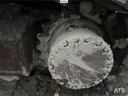 Komatsu PC240LC excavator. WATCH VIDEO.