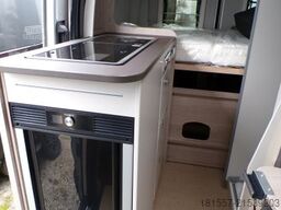 BÜRSTNER Lineo C 550 Tageszulassung / Schlafdach, Automat