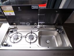 BÜRSTNER Lineo C 550 Tageszulassung / Schlafdach, Automat