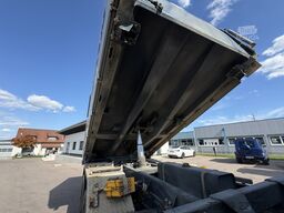 Mercedes-Benz Arocs 2646 6x4 3-Seitenkipper Schwarzmüller