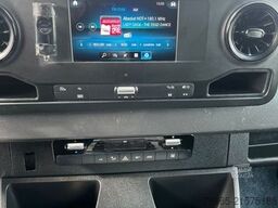 MERCEDES-BENZ Sprinter 519 KRANKENWAGEN AUTOMATIK KLIMA LED