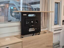 CHAUSSON 660 Titanium Line *MJ26*Arctic*Solar*165PS*Auto