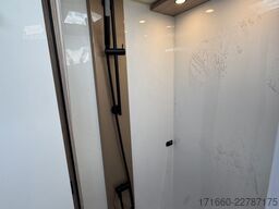 BÜRSTNER Lyseo Time Skyline 690 G Hubbett