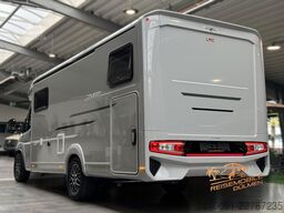 LMC Cruiser 740 EL Auto 18 360W Solar Lithium LED