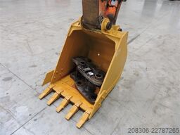 HITACHI ZX130W