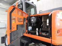 HITACHI ZX130W