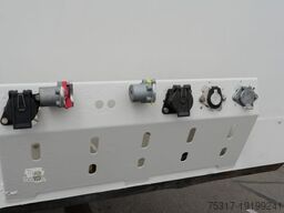 EKERI T3-A /SEITLICHE TÜREN /FALTWAND 2700 mm