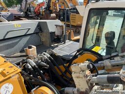 Liebherr R944C