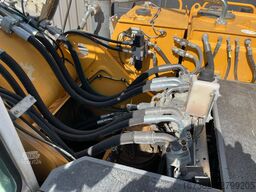 Liebherr R944C