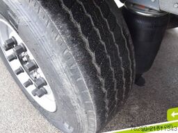 SCHMITZ CARGOBULL Hubdach Liftachse XL- und Getränke MIETE