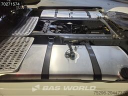 DAF XF 530 4X2 Retarder 2x Tanks Standklima Leather...