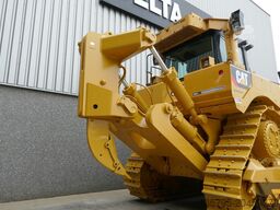 Caterpillar D8T
