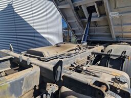 MERCEDES-BENZ Arocs 1843 Kipper/Kran/Funk/77000KM