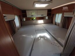 LAIKA Ecovip 329, Längsbetten/Hubbett