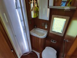 LAIKA Ecovip 329, Längsbetten/Hubbett