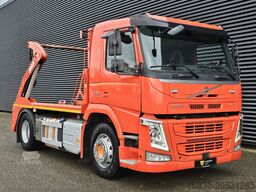 Volvo FM 330 / PORTAAL / ABSETZKIPPER