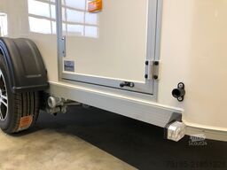 Cheval Liberte Debon Cargo 1300.02+Tür Alu-Felgen Kofferanhänger