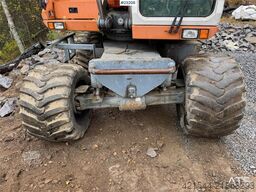 Atlas 1304 w/ 1 backhoe bucket Low Hours!